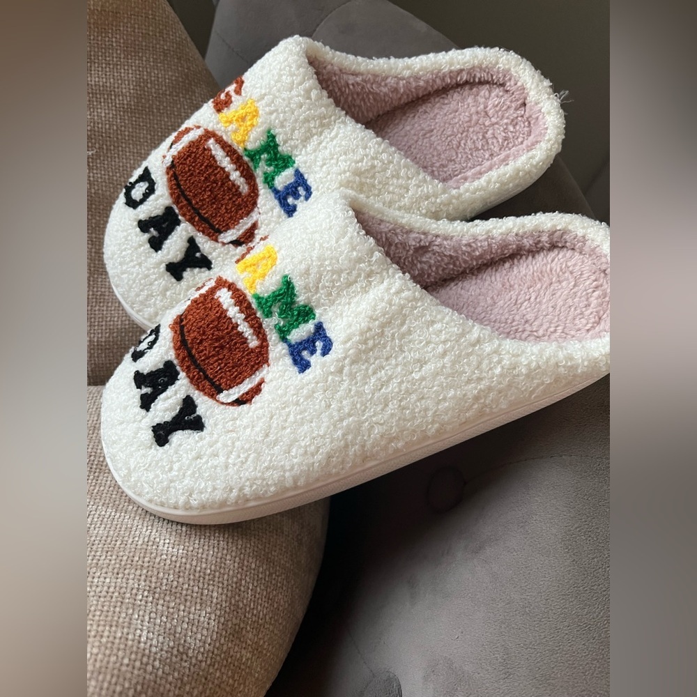 New Happy Feet Cozy Game Day Slippers Size M 8-9 - Picture 4 of 5